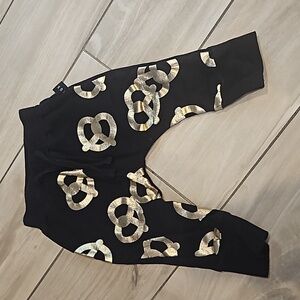 HuxBaby black and gold Pretzel Pants Jogger Leggings size 6-12 months